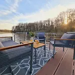 Neues Hausboot Fuer 4 Personen Mueritz Und Plauer Πλωτό κατάλυμα