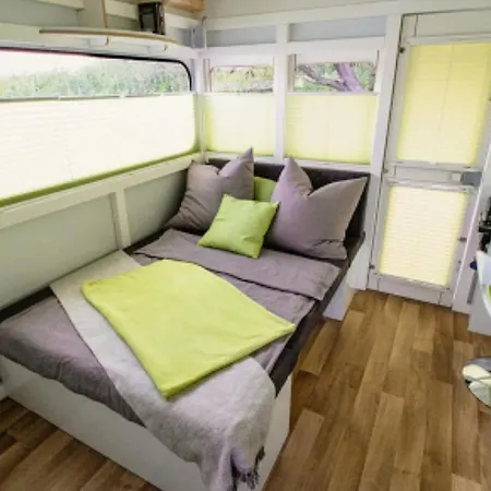 Neues Hausboot Fuer 4 Personen Mueritz Und Plauer Botel Lubz