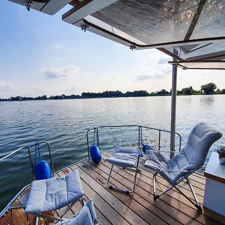 Neues Hausboot Fuer 4 Personen Mueritz Und Plauer See * Lübz