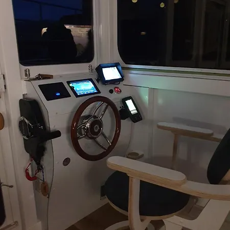 Neues Hausboot Fuer 4 Personen Mueritz Und Plauer Lübz