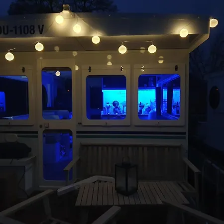 Neues Hausboot Fuer 4 Personen Mueritz Und Plauer *