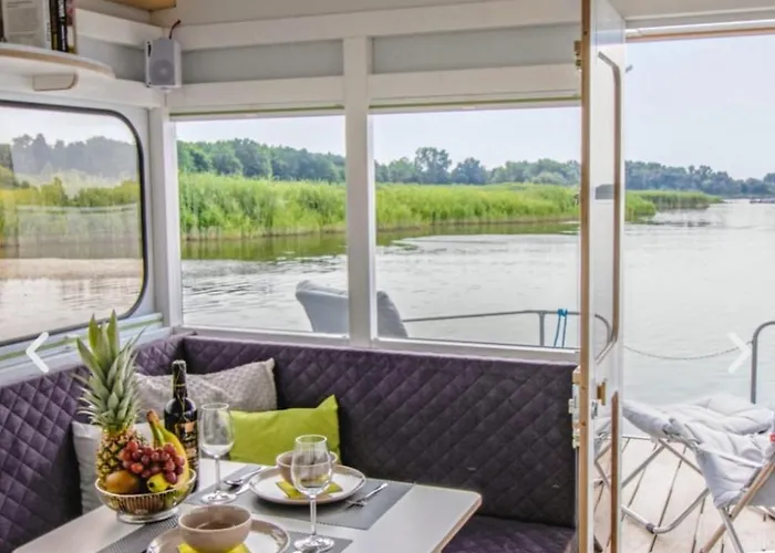 Neues Hausboot Fuer 4 Personen Mueritz Und Plauer See Botel Lübz